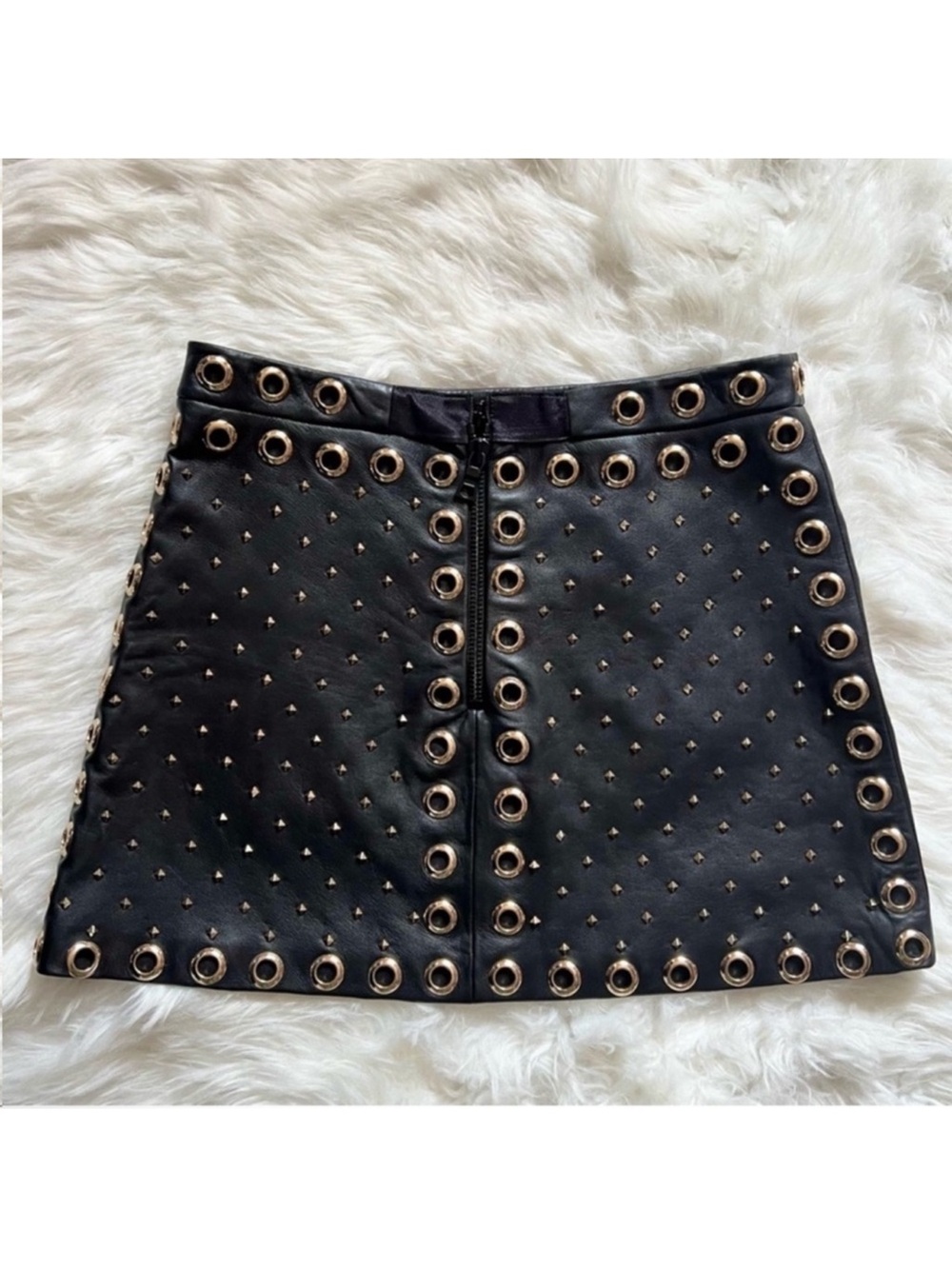 New! ALICE + OLIVIA Embellished Studded Lamb Leather Mini Skirt in Black - Picture 7 of 9